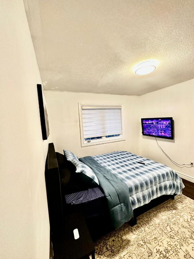 Deluxe Double Room Ii- Hazel Stays ミシサガ エクステリア 写真